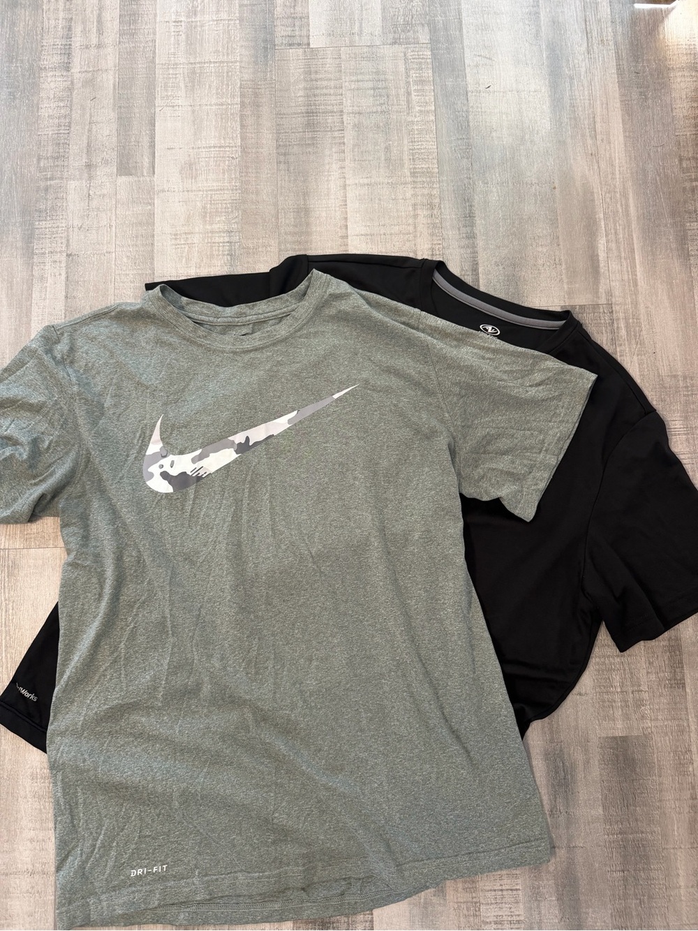 Men’s Large Shirt Lot of 2 Nike Dri-FIT Athletic Works Black Gray Activewear